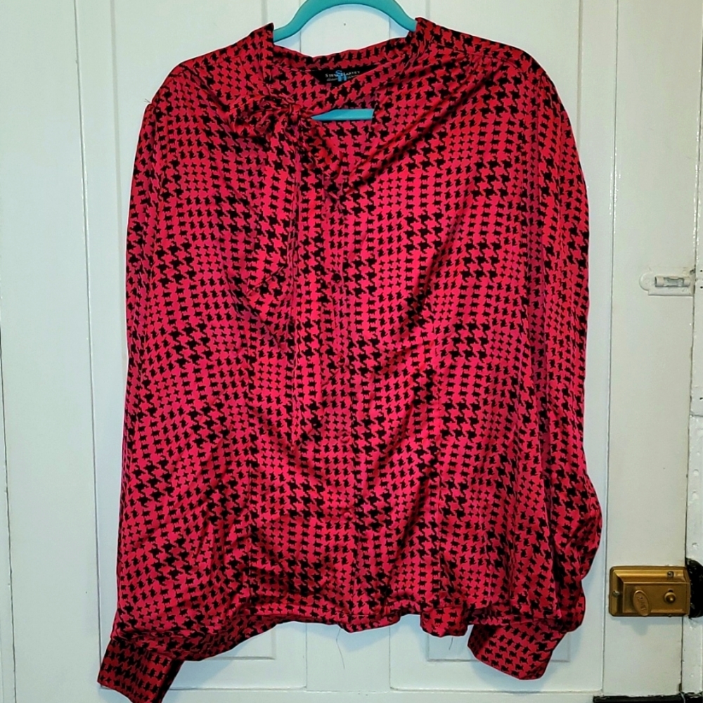 Steve Harvey Silky Blouse